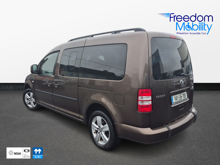 2014 Volkswagen Caddy - image 3