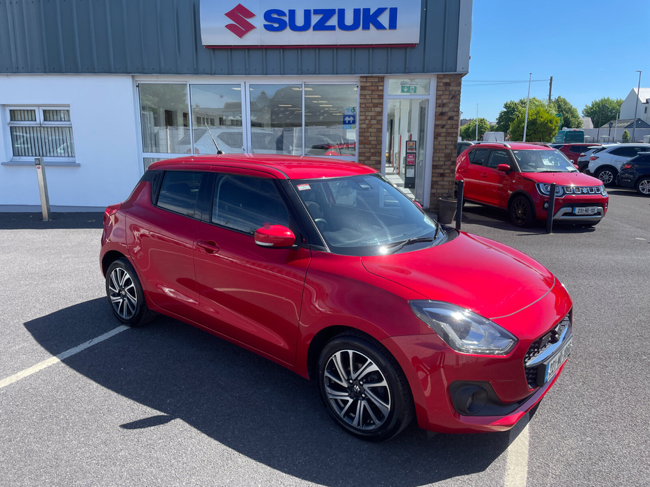 2022 Suzuki Swift - image 2
