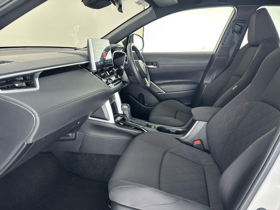 2023 Toyota Corolla Cross 2.0 Sport Hybrid *Black Roof* €34,950