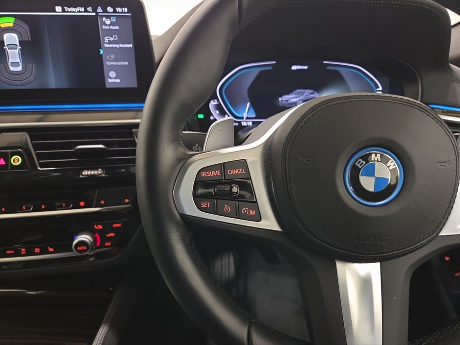 2022 BMW 5 Series 530e xDrive M Sport Saloon €44,950