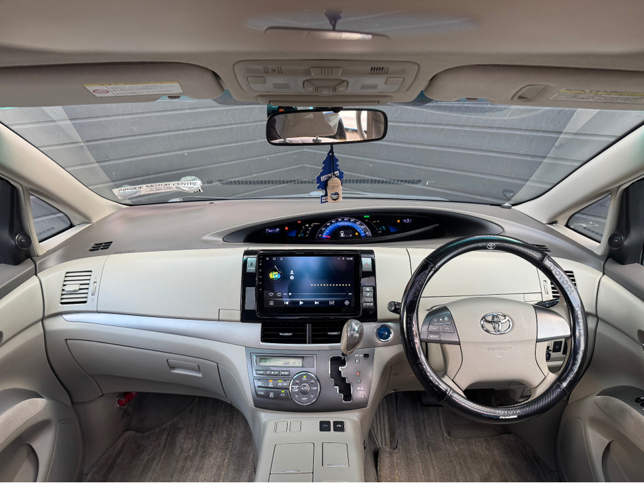 2010 Toyota Estima - image 15