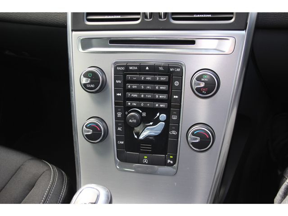 2017 Volvo XC60 D3 FWD ES 5DR new NCT ! €12,950