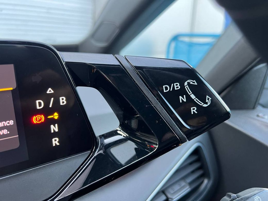 2021 Volkswagen ID.3 - image 11