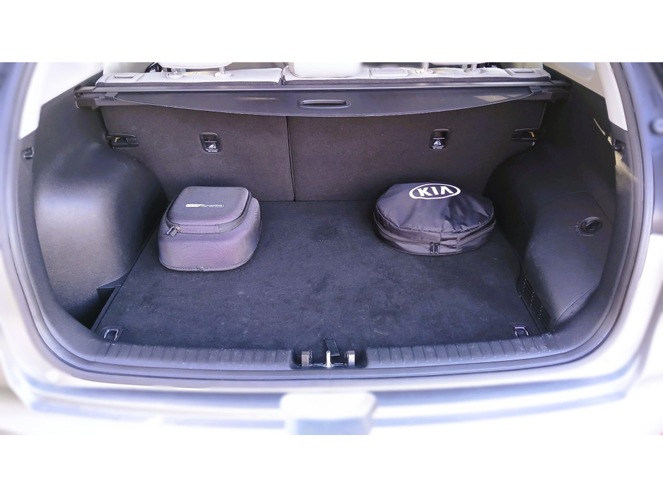 2020 Kia Niro - image 6