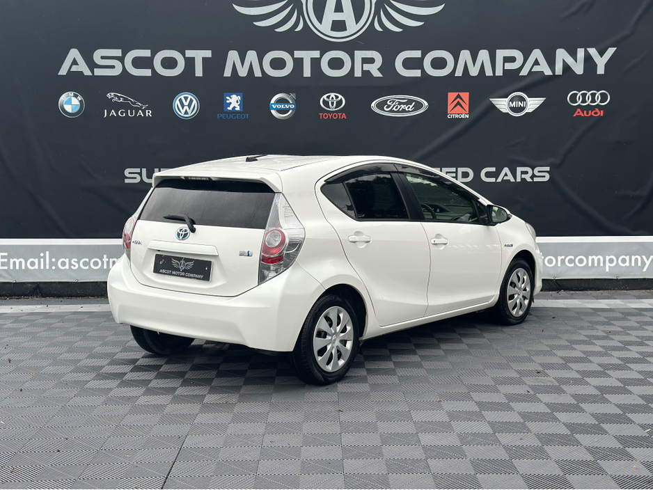 2013 Toyota Aqua Hybrid €8,950