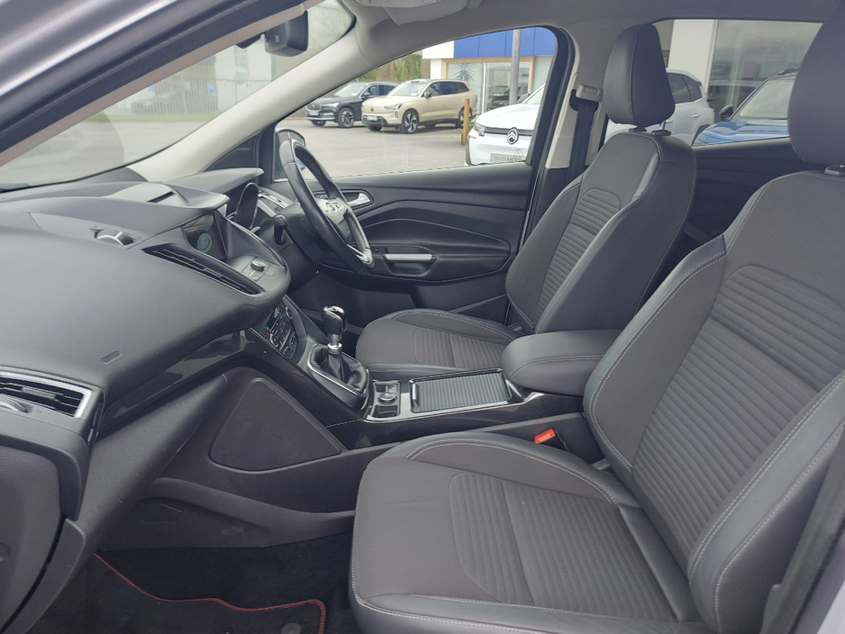 2017 Ford Kuga - image 18