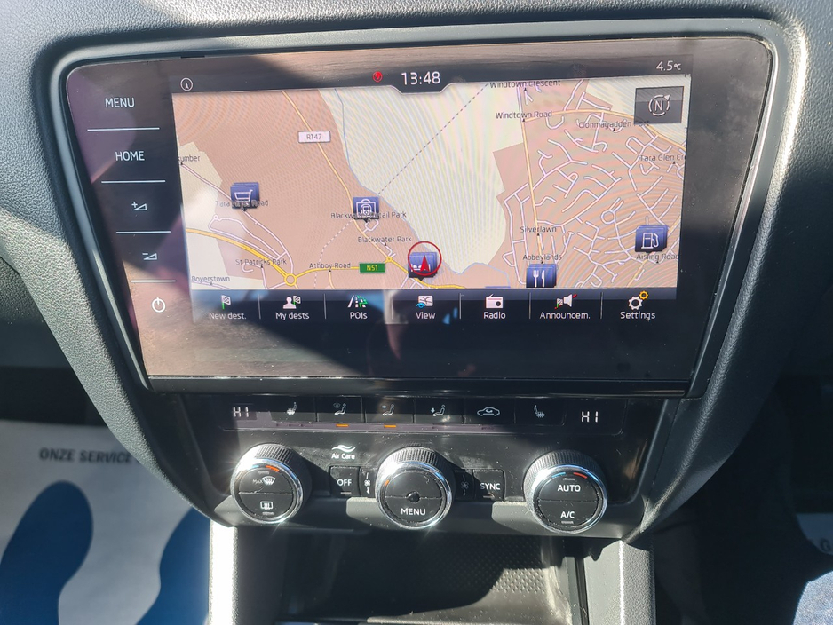 2019 Skoda Octavia - image 13