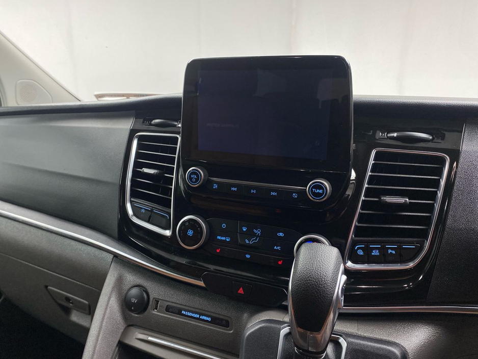 2022 Ford Tourneo Custom - image 8