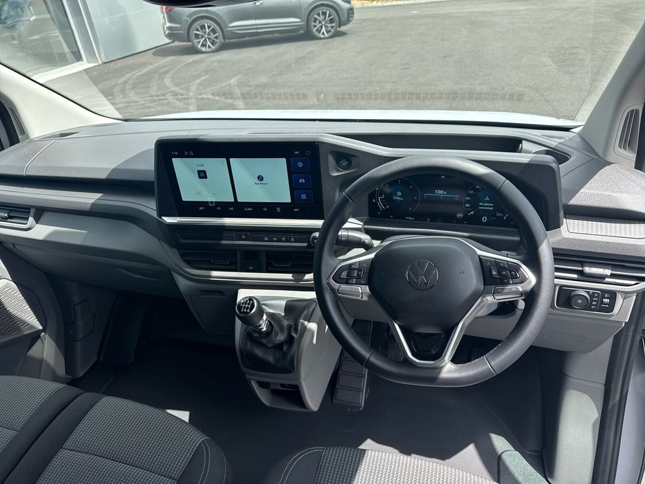 2025 Volkswagen Transporter  €33,475