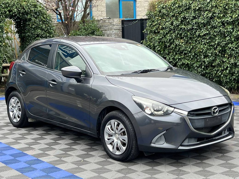 2016 Mazda Demio - image 15