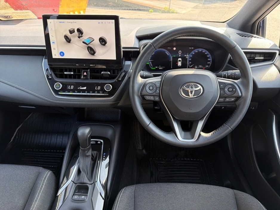 2024 Toyota Corolla - image 9