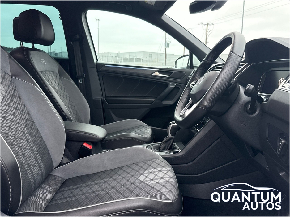 2023 Volkswagen Tiguan - image 12