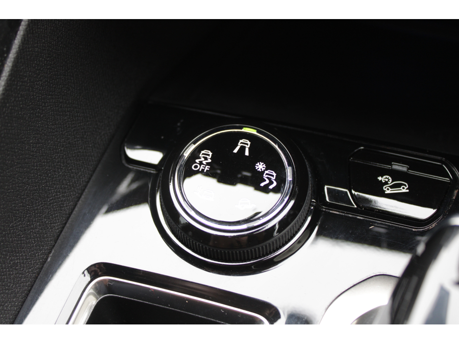 2019 Peugeot 3008 - image 16