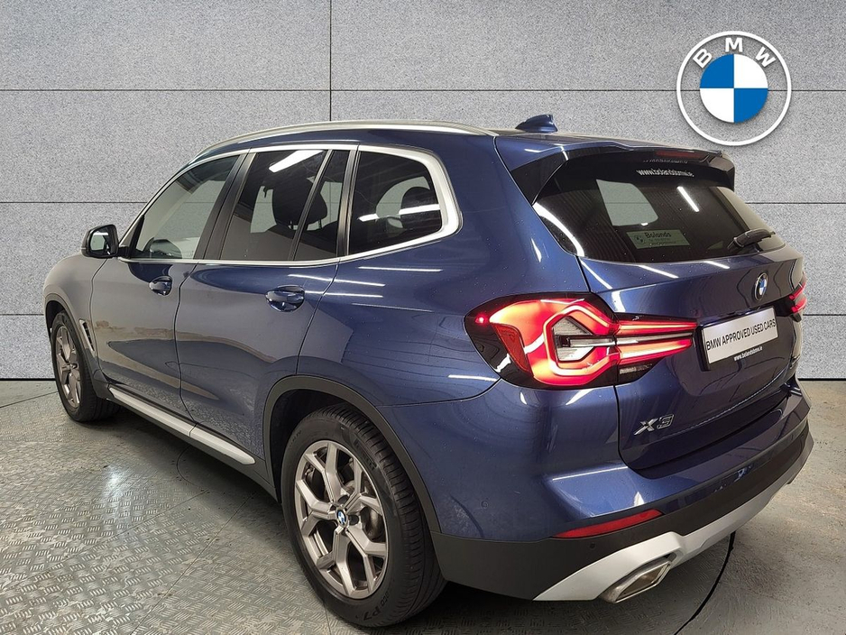 2023 BMW X3 - image 2