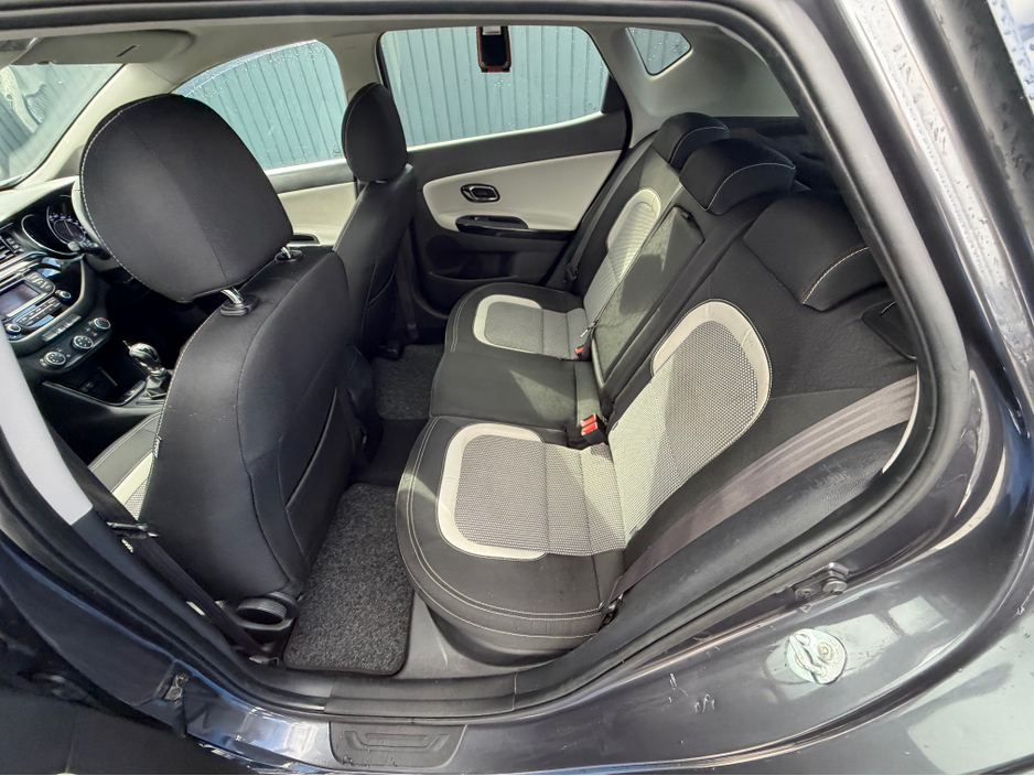 2017 Kia Ceed - image 30