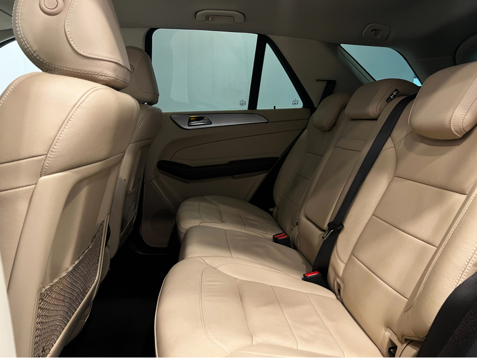 2017 Mercedes-Benz GL Class - image 21