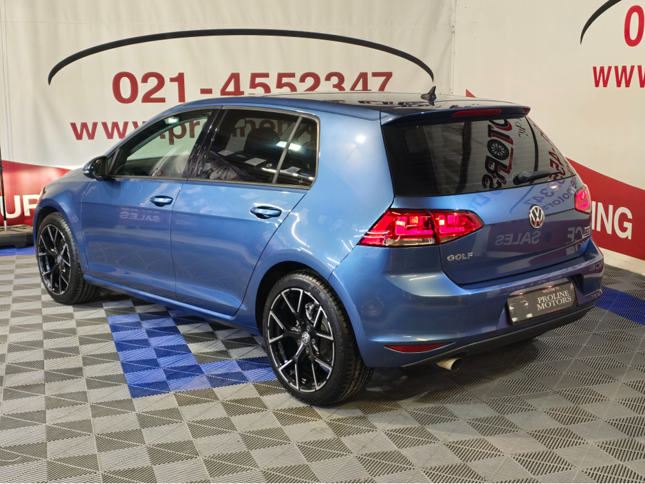 2016 Volkswagen Golf - image 5