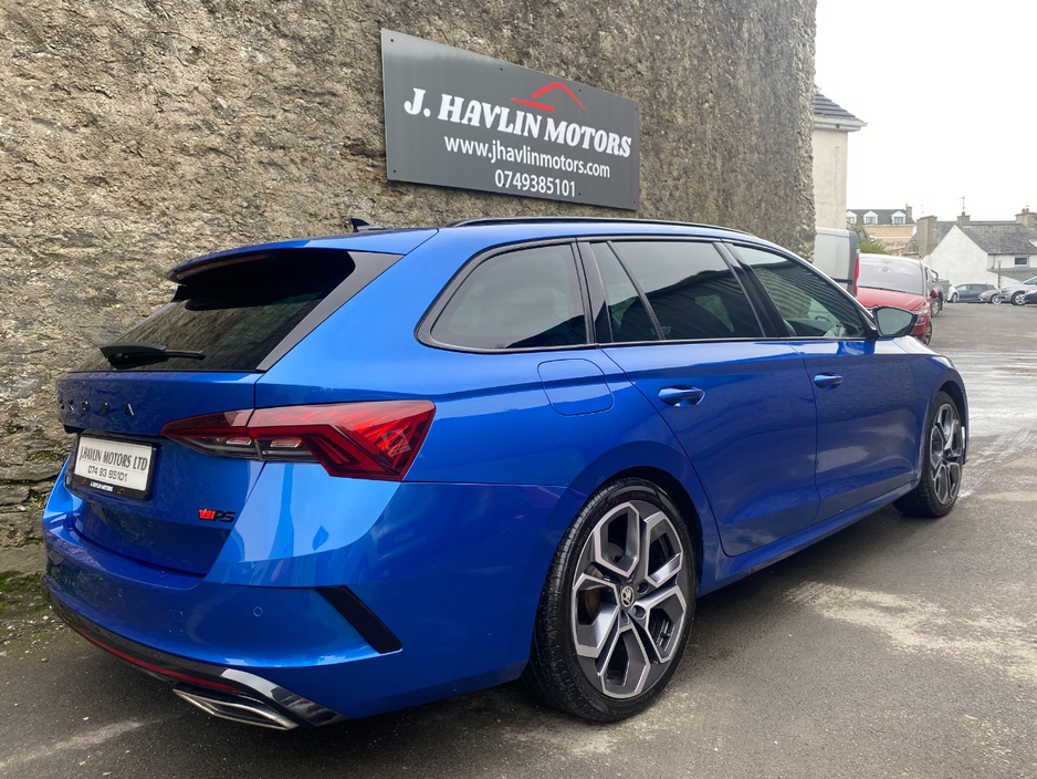 2022 Skoda Octavia - image 4