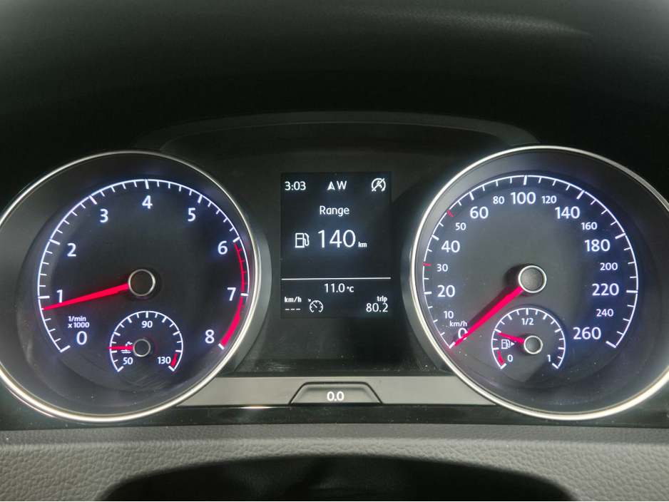 2016 Volkswagen Golf **HIGHLINE**ONLY 64000KMS**ALCANTARA SEATS*17" ALLOYS**BLIS**FOCAL INSIDE SPEAKERS*LANE ASSIST*KEYLESS ENTRY AND START**ADAPTIVE CRUISE CONTROL**DUAL ZONE CLIMATE**REVERSE CAMERA**BLUETOOTH STREAM €15,949