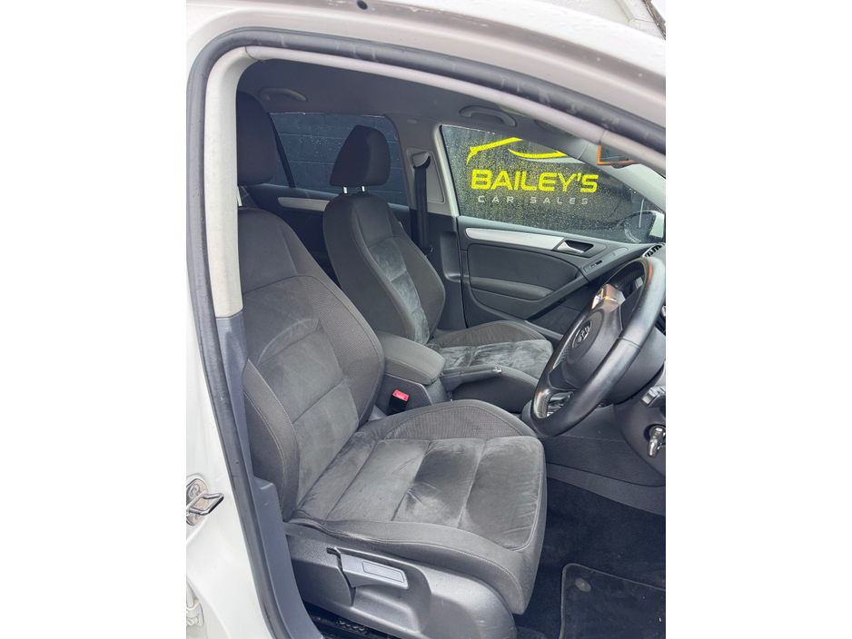 2012 Volkswagen Golf DBA-1KCAX €9,950