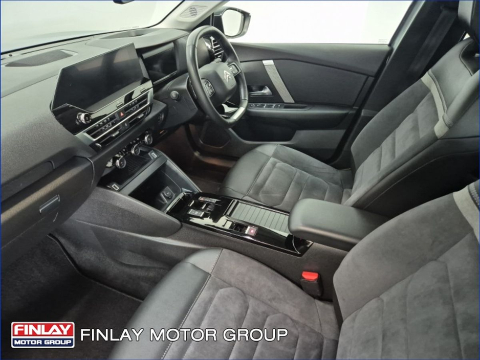 2024 Citroen C4 - image 4