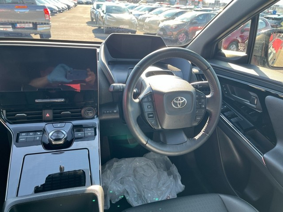2023 Toyota bZ4X - image 9