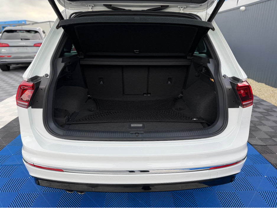 2019 Volkswagen Tiguan R-LINE 4WD - 2.0L DIESEL - AUTO - 12M WARRANTY - CAR: 1724 €32,950