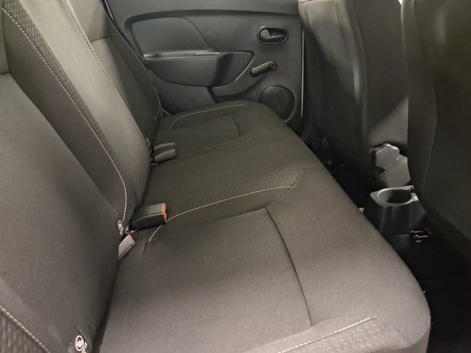 2019 Dacia Sandero - image 9