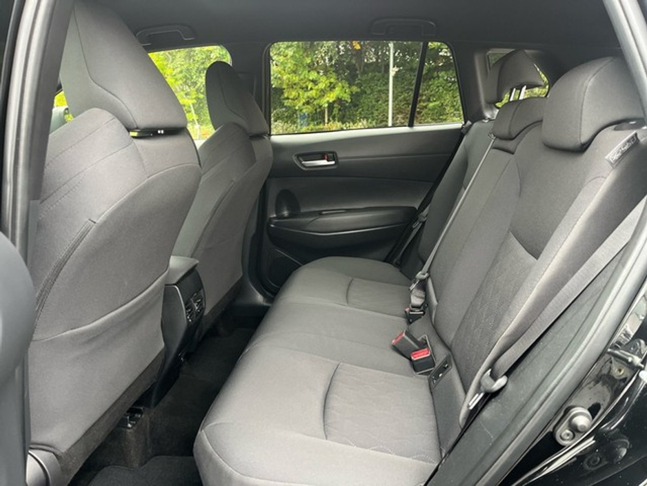 2025 Toyota Corolla Cross - image 7