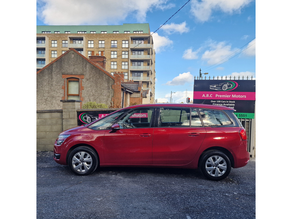 2015 Citroen Grand C4 Picasso - image 3