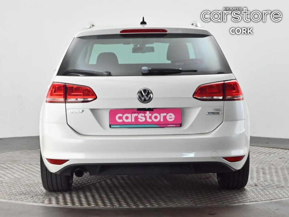 2016 Volkswagen Golf - image 4