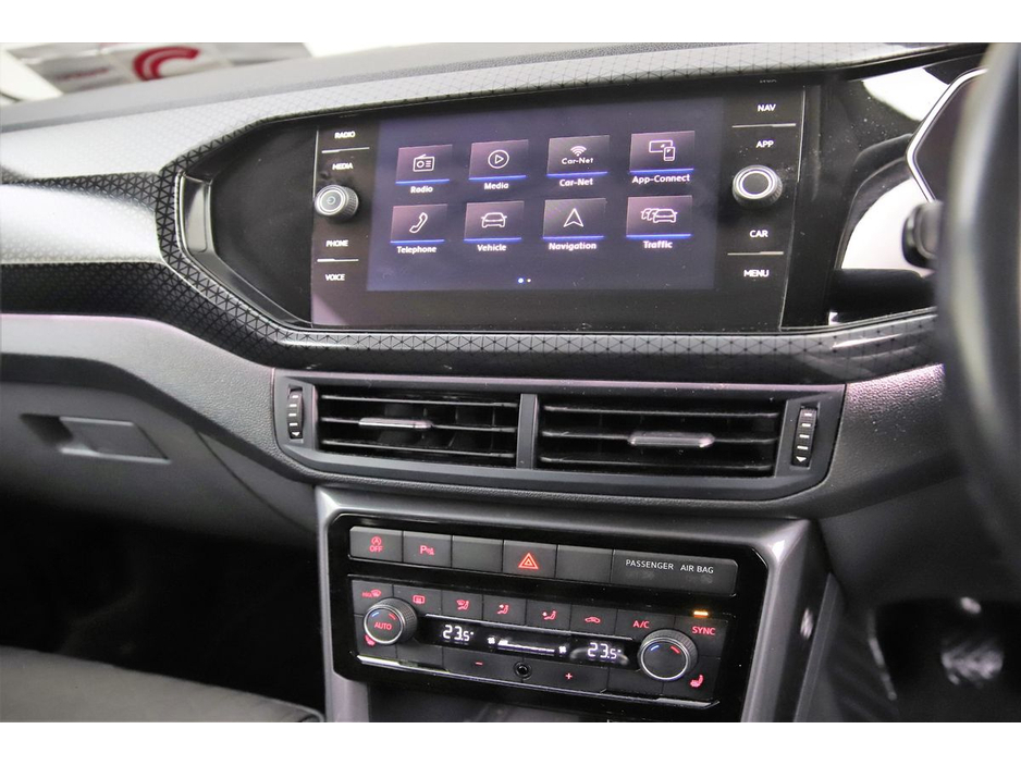 2020 Volkswagen T-Cross - image 23