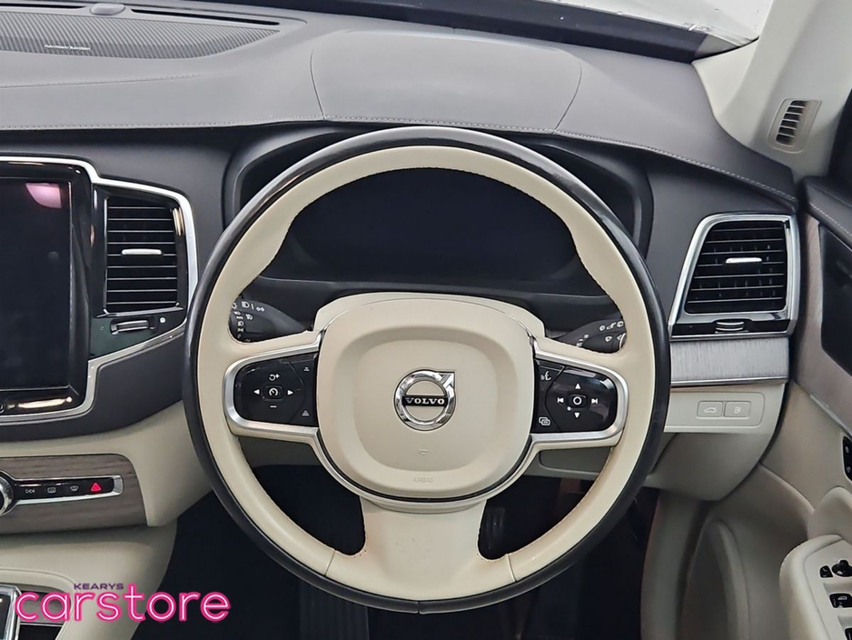 2023 Volvo XC90 - image 20