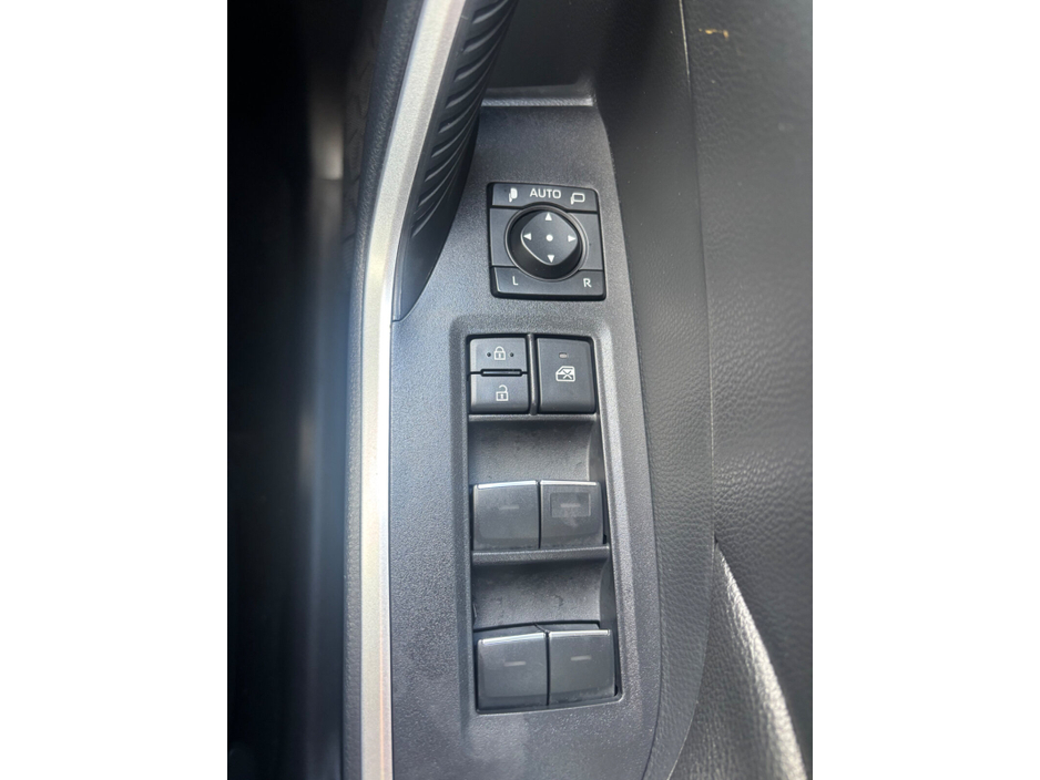 2024 Toyota Rav4 - image 13