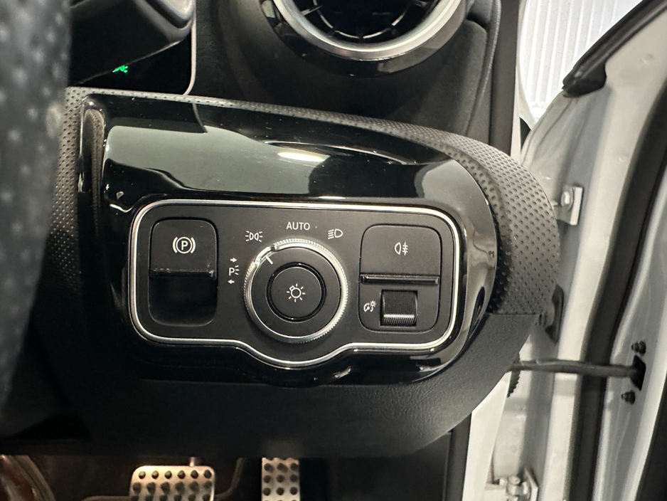 2020 Mercedes-Benz A Class - image 22