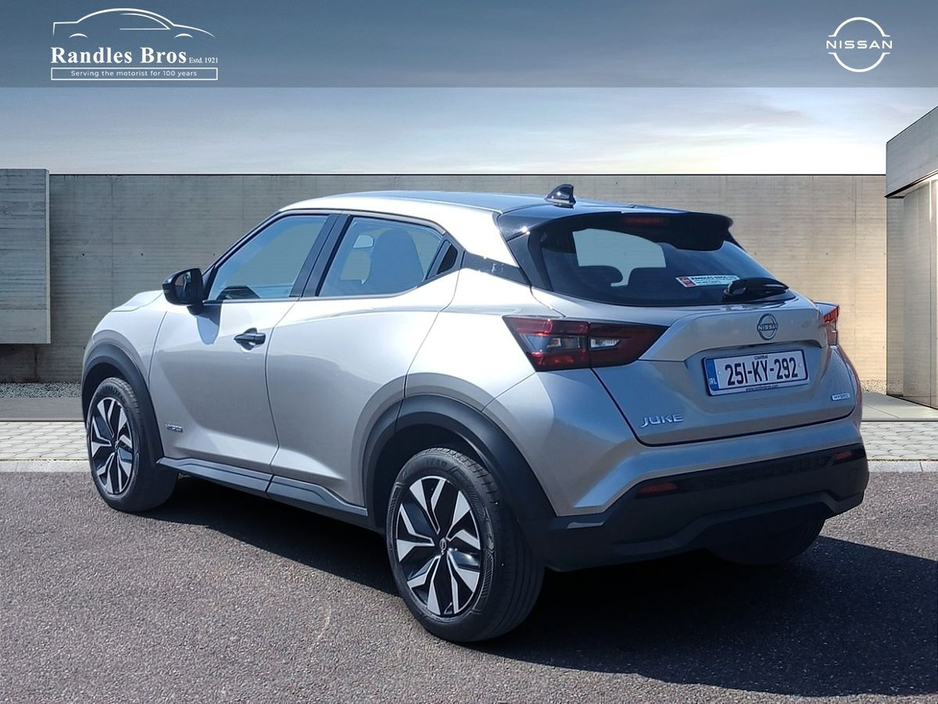 2025 Nissan Juke - image 2