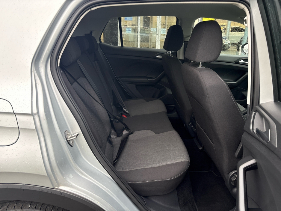 2025 Volkswagen T-Cross - image 10