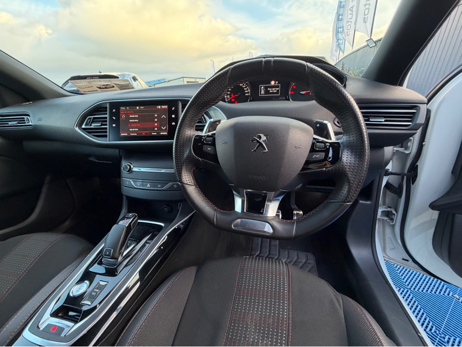 2019 Peugeot 308 - image 17