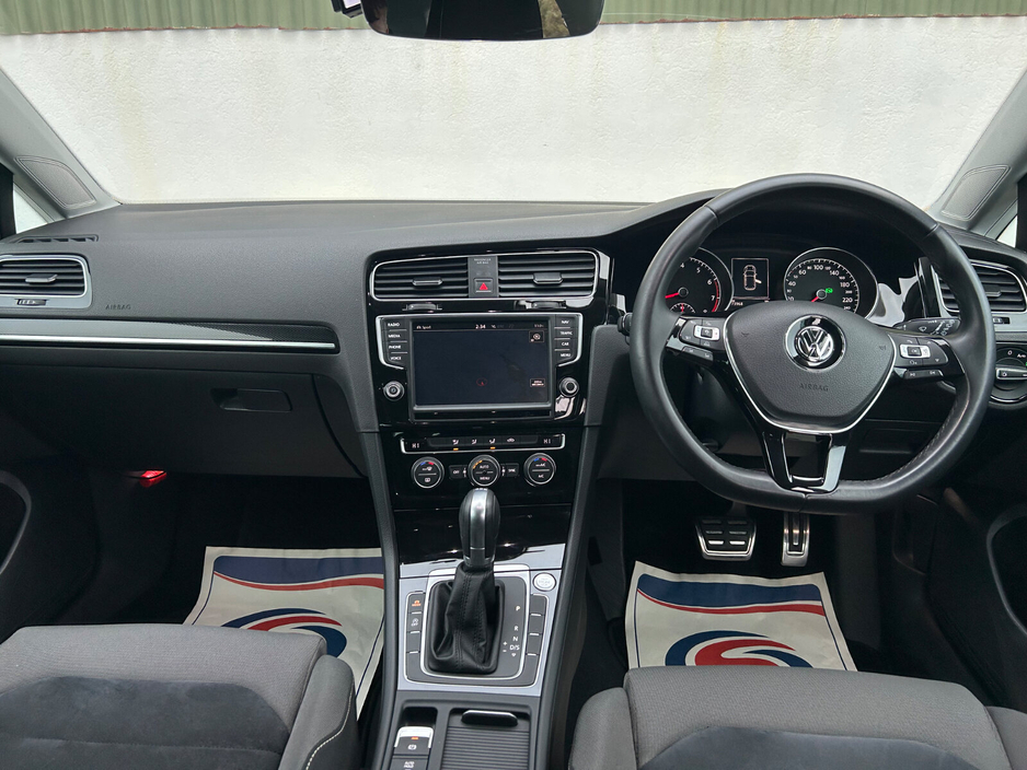 2017 Volkswagen Golf - image 21