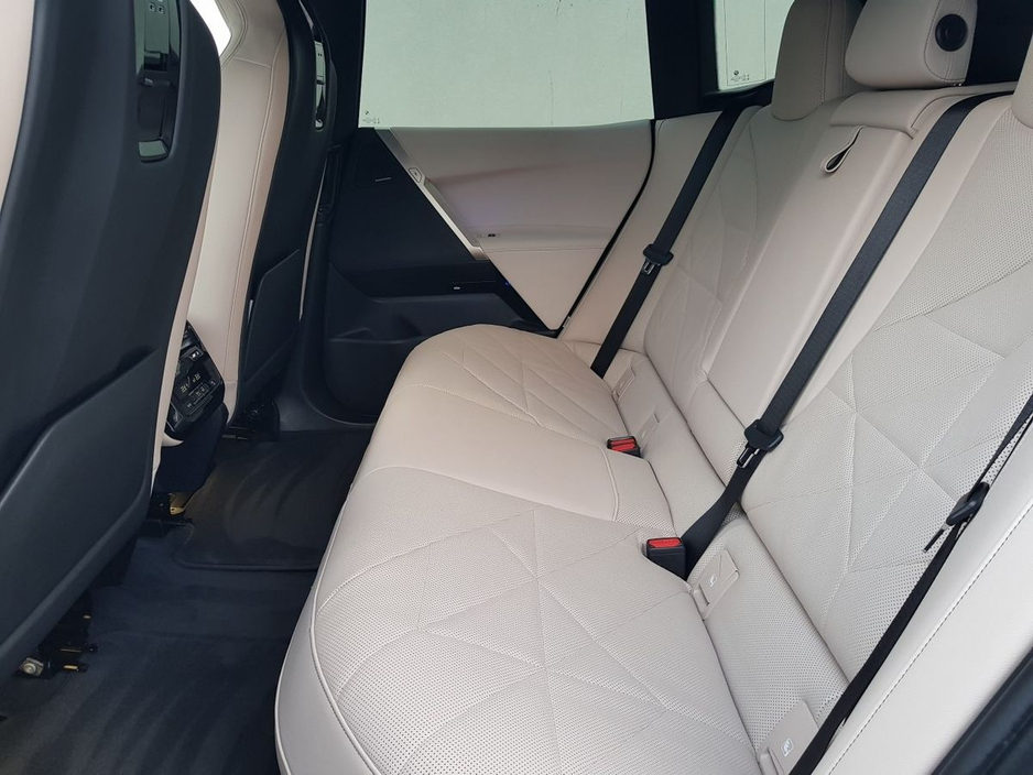 2023 BMW iX xDrive40 M Sport €57,995