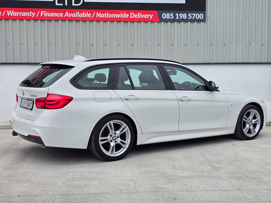 2017 BMW 3 Series - image 5