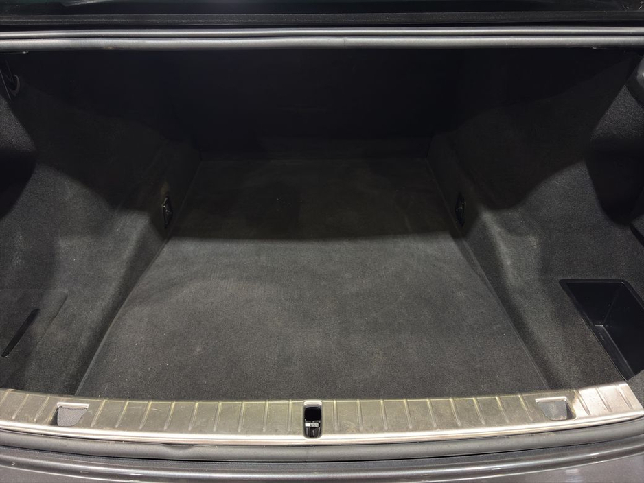 2019 BMW 7 Series - image 15