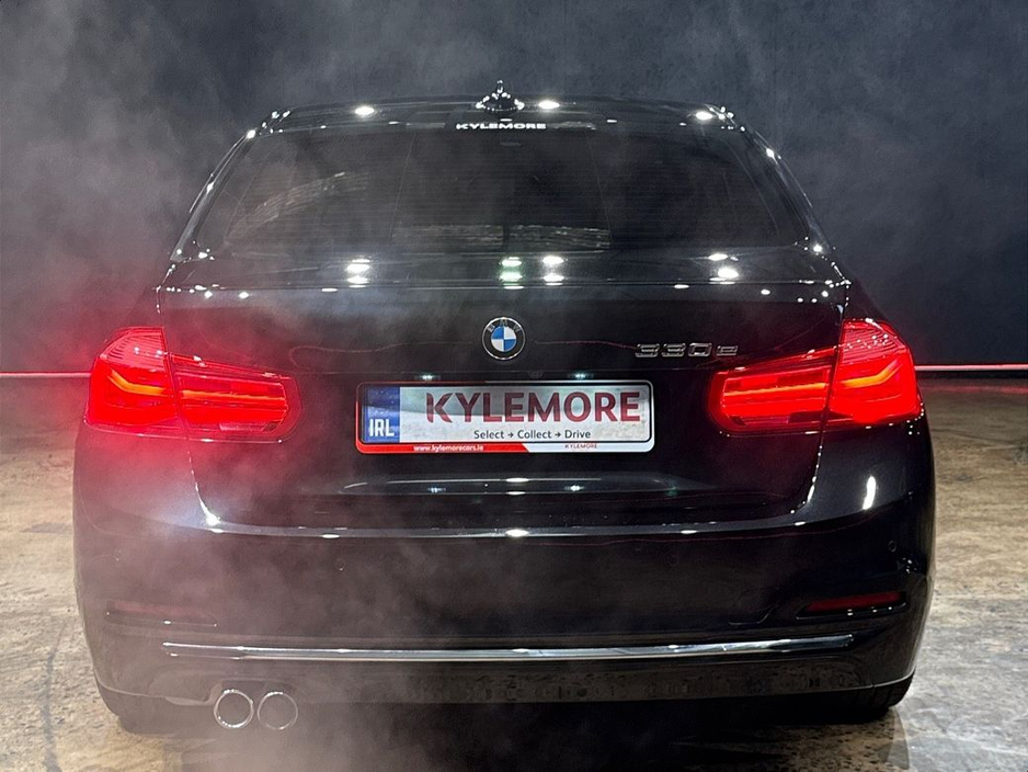 2016 BMW 3 Series - image 4