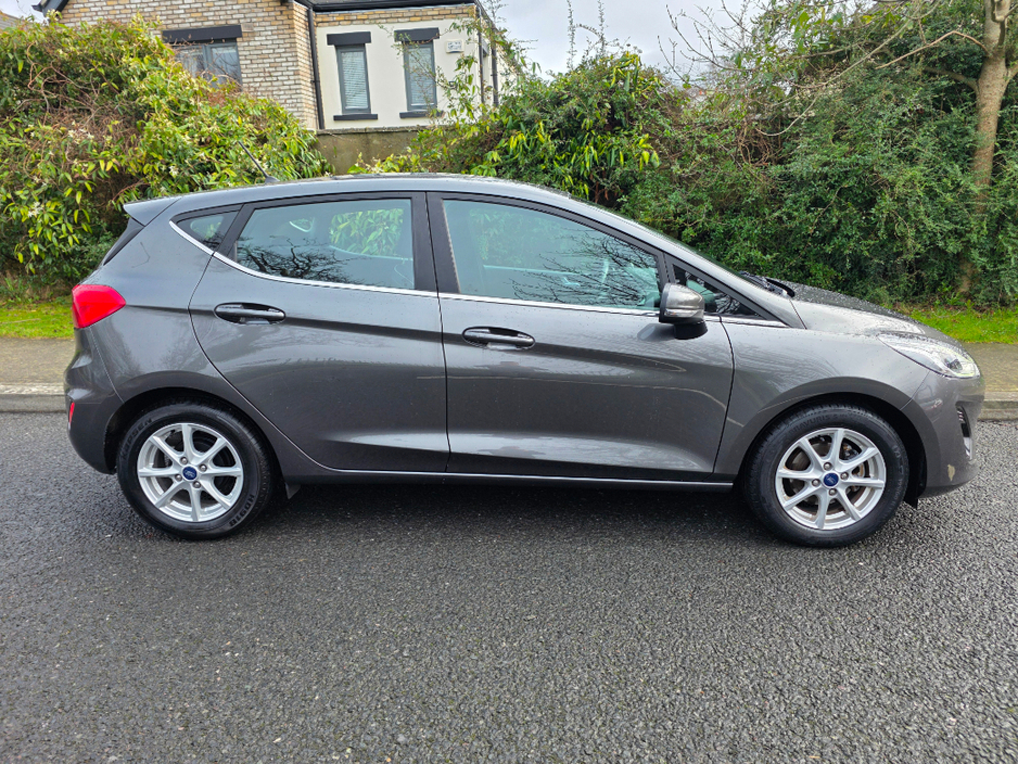 2018 Ford Fiesta Titanium 1.10 85PS 5SPD 4DR €12,950