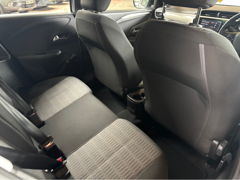 2021 Opel Corsa - image 9