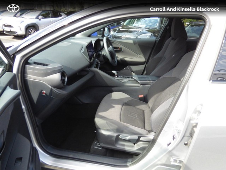 2025 Toyota C-HR - image 6