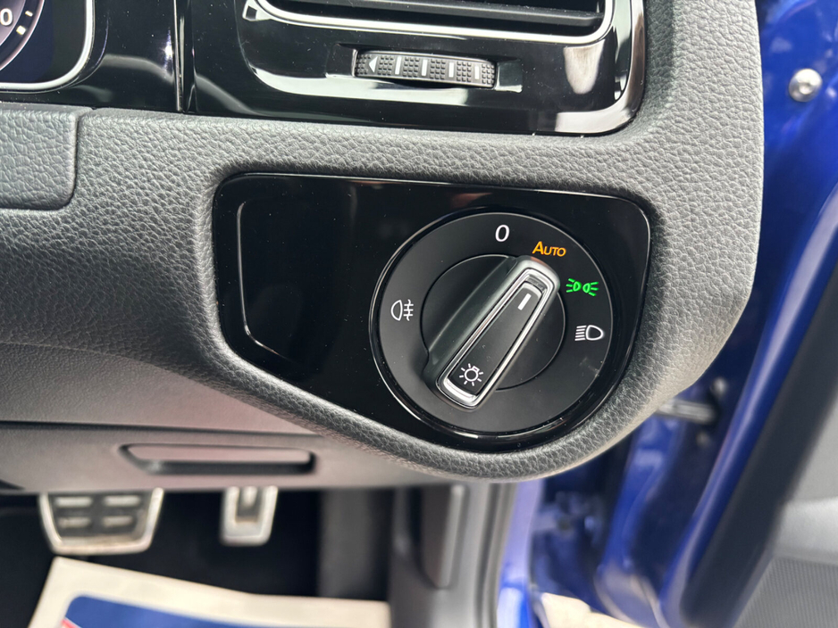 2019 Volkswagen Golf 2.0 TSI 5DR 300HP DSG 4M R €34,995