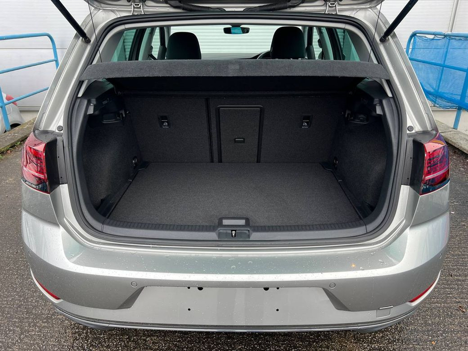 2020 Volkswagen Golf - image 13