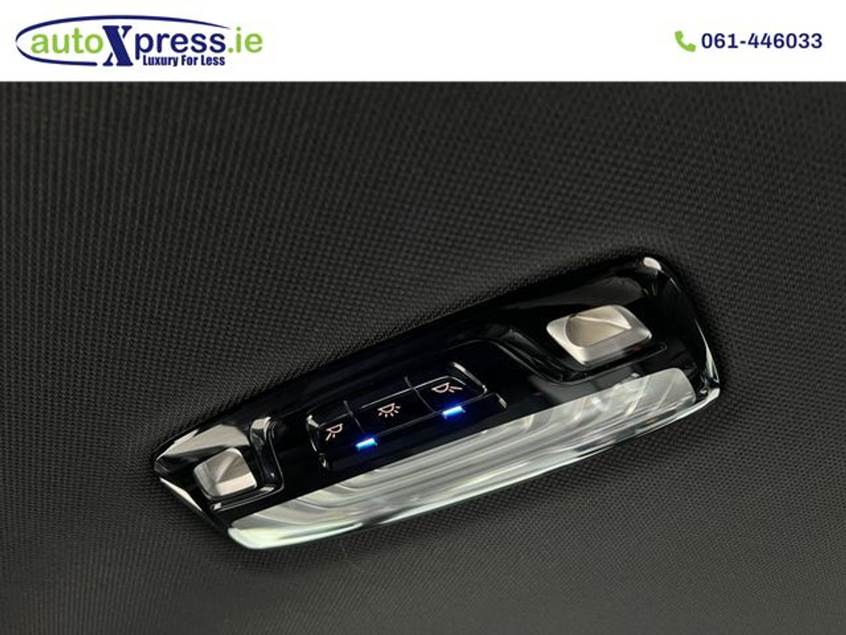 2018 BMW 5 Series - image 28