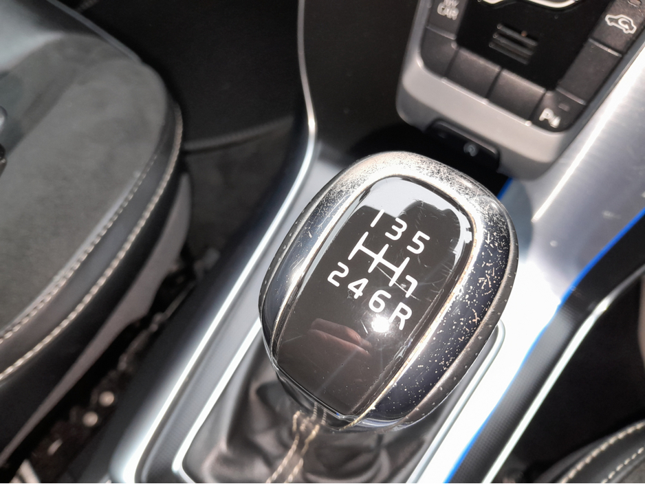 2016 Volvo V40 D2 R-DESIGN ED 5DR